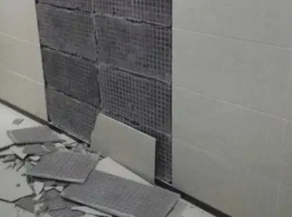 矿区瓷砖空鼓维修公司分享下矿区墙砖松动维修的知识